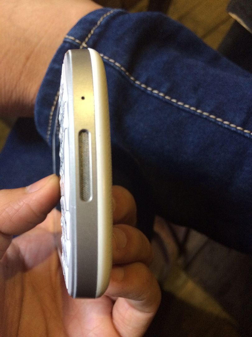 Cần bán blackberry Q10 003 trắng - 4